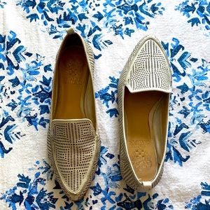 VINCE CAMUTO LEATHER PERFORATED POINTY LOAFERS
